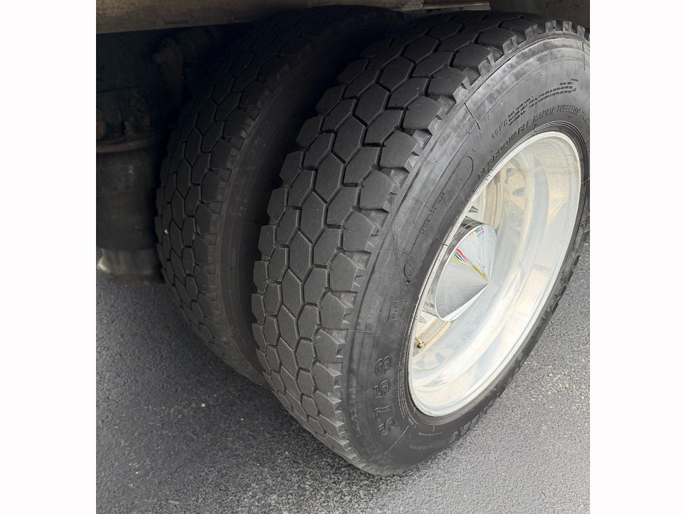 2015 Freightliner M2 (Key# 5277) 11